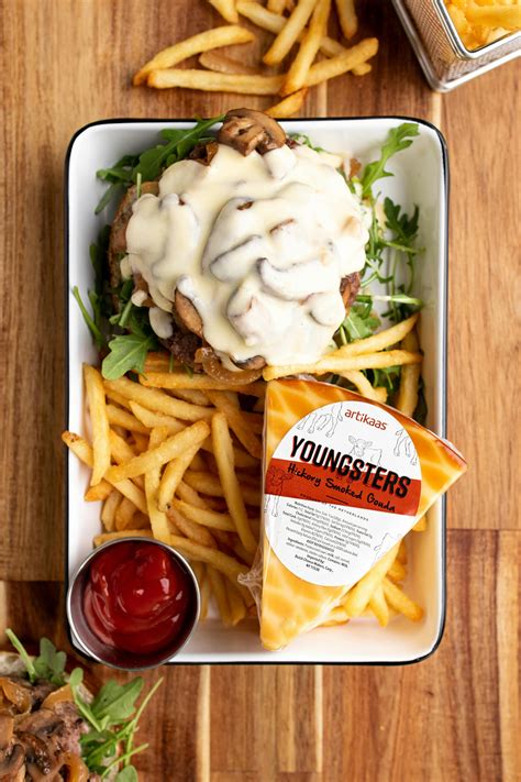 Youngsters Hickory Smoked Bourbon Gouda Burger - Artikaas