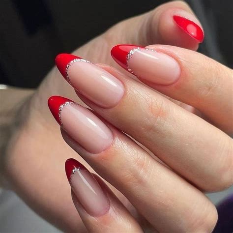 Pin by Amra | Fashion advertiser | Th on Nails | Xmas nails, Gel nails ...