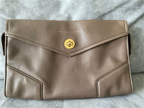 Marc Jacobs clutch, Women's Fashion, Bags & Wallets, Clutches on Carousell