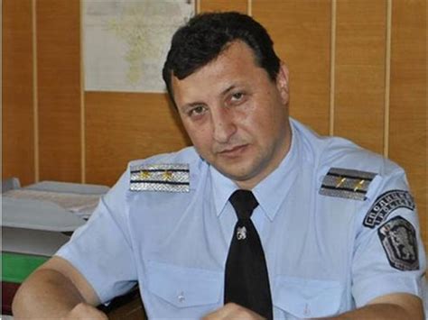 Сандокан с двата ножа коли из Търново!