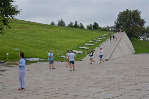 Mamayev Kurgan editorial stock image. Image of travel - 74772134
