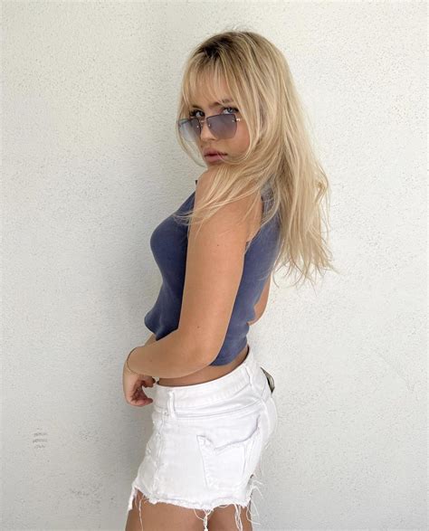 Tommi Rose | Scrolller