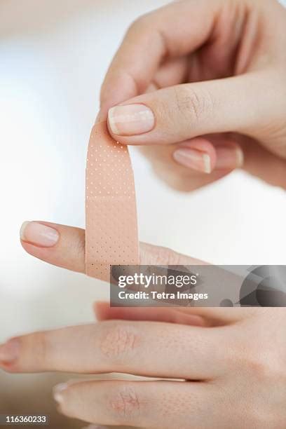 how to put bandaid on finger