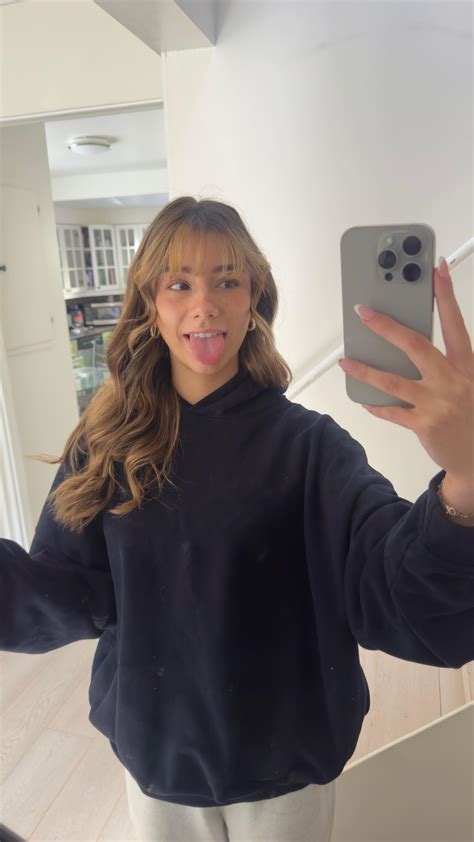 Mikayla Campinos (@mikaylacampinos) • Instagram photos and videos