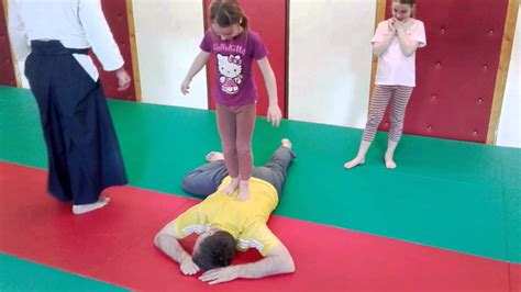 Kids revenge - shiatsu massage - YouTube