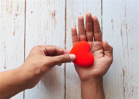 Texto pronto para pedir doação: 7 ideias do que escrever