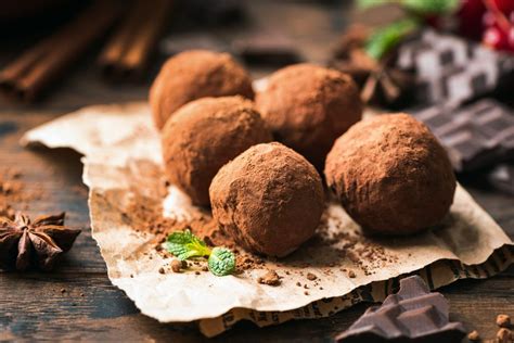 Qual Chocolate Usar Para Fazer Trufas - Trufas: aprenda como fazer o doce de chocolate e veja 15 receitas ...