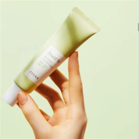 Cosrx Shield Fit All Green Comfort Sun SPF50+ PA+++ (35ml) (EXP JAN ...