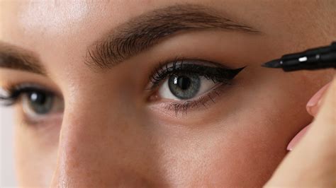 apply eyeliner tips techniques   eye shapes