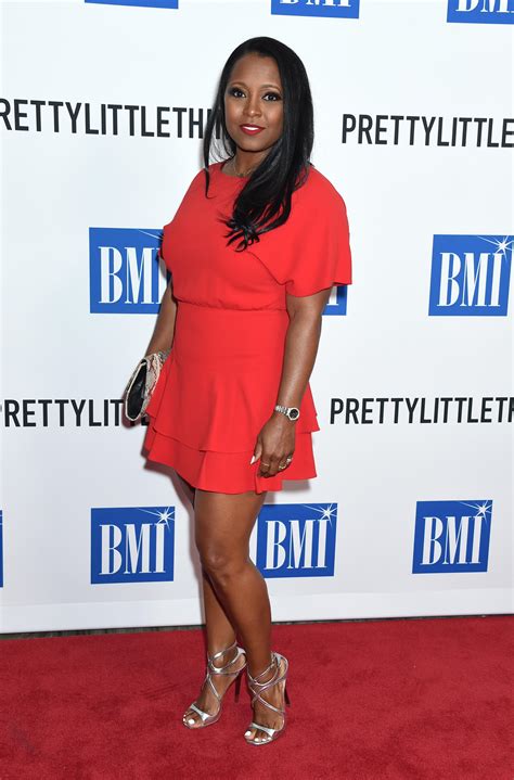 Keshia Knight Pulliam's feet