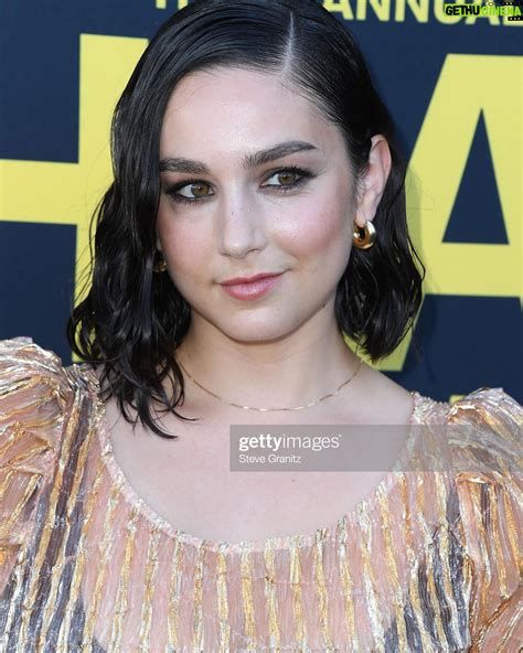 Molly Ephraim Wiki, Biography, Age, Gallery, Spouse and more