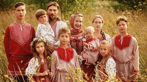 «Семейные ценности в традициях россиян» - как создать и сохранить их ...