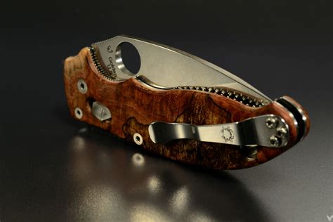Spyderco Manix 2 „canuck“ | Custom.Scale.Division