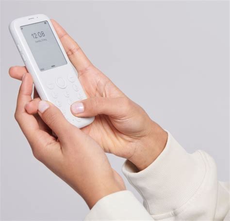 Кнопочный телефон Mudita Pure оснащён E ink экраном и собственной ОС ...