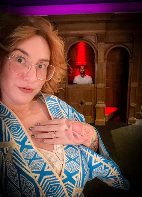 Alexis - En wie heeft er ook iets op te biechten? Ik heb mijn biecht op