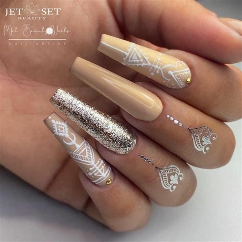 37+ Elegant Beige and White Nails You Will Love - Nail Designs Daily