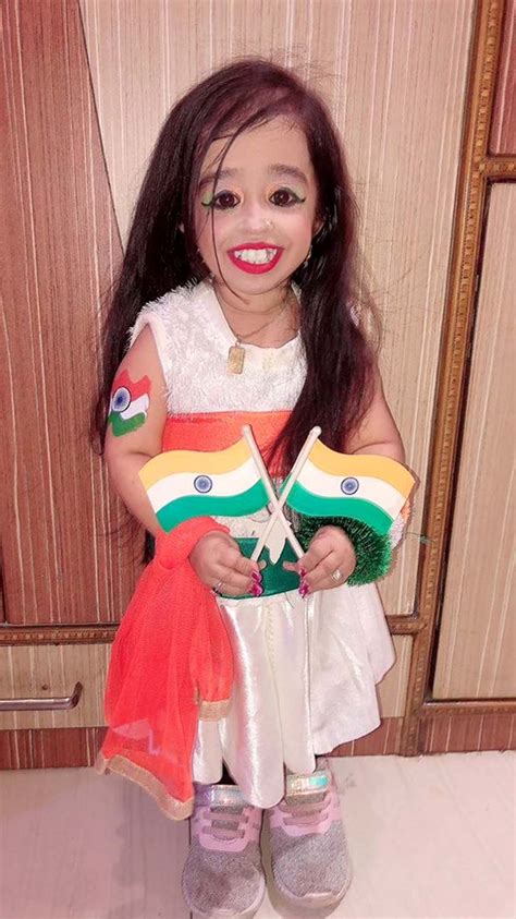 Where Is Jyoti Amge Now? Get to Know the World’s Smallest Woman
