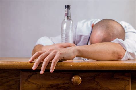 17 características de un alcohólico 5