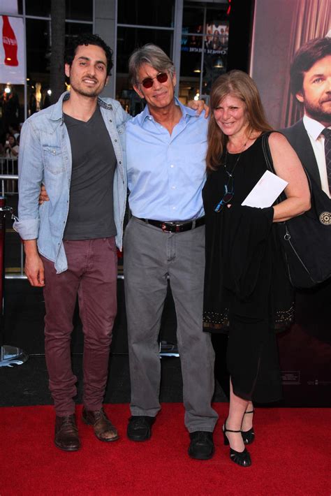 LOS ANGELES, SEP 15 - Guest, Eric Roberts, Eliza Roberts at the This Is