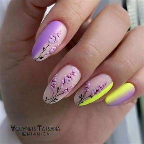 Pin on köröm | Floral nails, Art deco nails, Deluxe nails