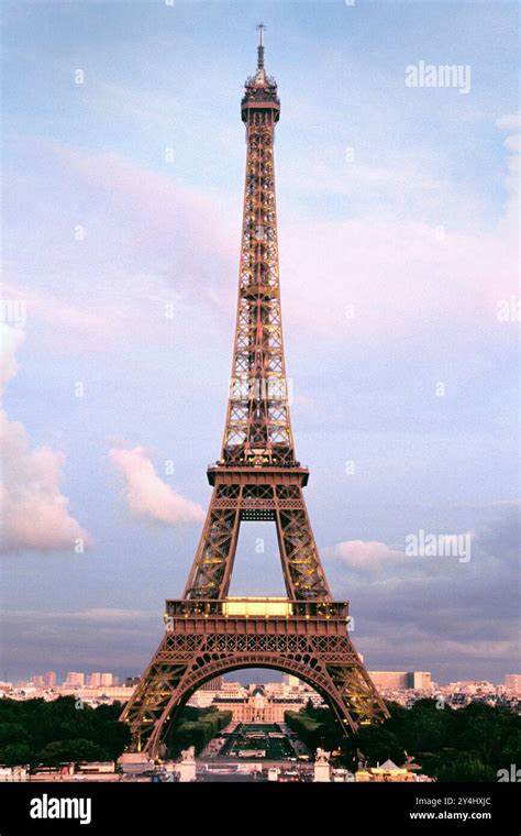 eiffel tower paris france scenic   late afternoon iconic historic