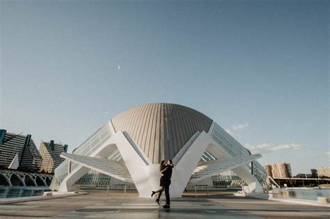 Urban Photography - Feeling The Pulse Of A City - LOOKSLIKEFILM