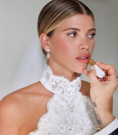 Sofia Richie Wedding Makeup: The Exact Products Used For Look - FASHION