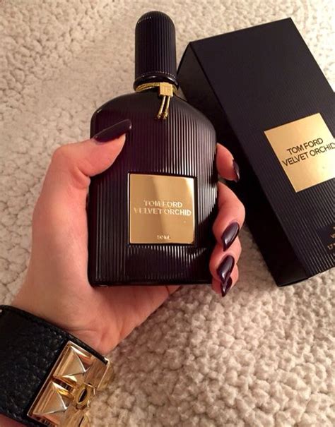 Pin on Uber¡ Pink & G~°•y T!N*G$ | Fragrances perfume woman, Perfume ...