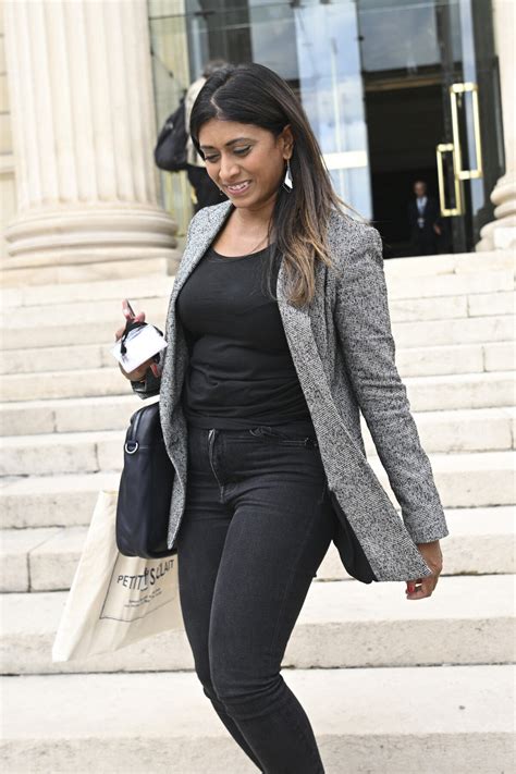 Photo : Prisca Thevenot - Les députés arrivent à l'Assemblée nationale