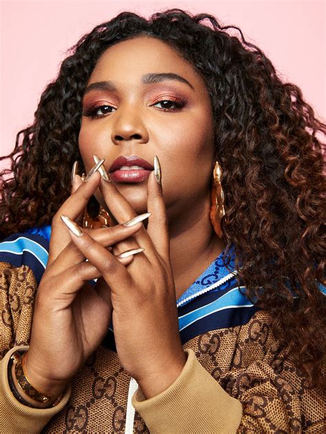 Lizzo bio, age, height and weight, boyfriend, family, career path 2025 ...