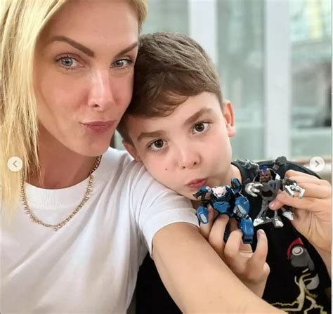 Ana Hickmann revela pedido do filho e emociona: "queria dizer"