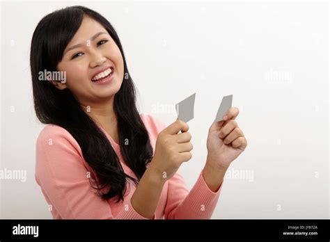 Breaking Free: 5 Steps To Ditch The Credit Card Habit