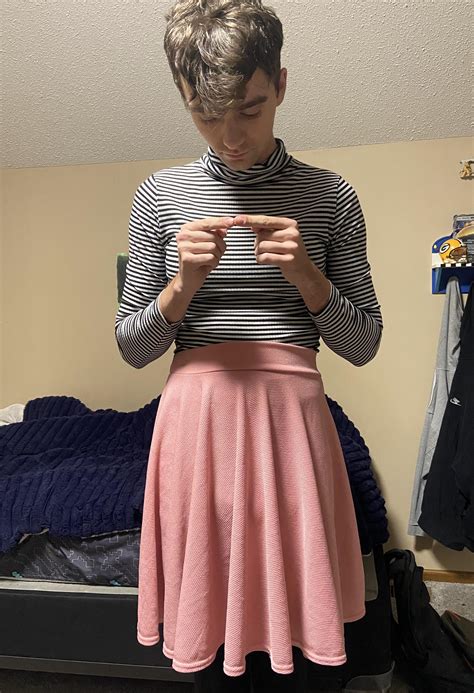 A bit bashful🥺 👉👈 : r/femboy