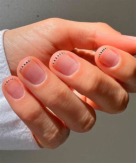 Unha Em Gel Minimalista