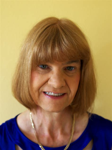 Living well with pain, by the sea | Environmental Physiotherapy