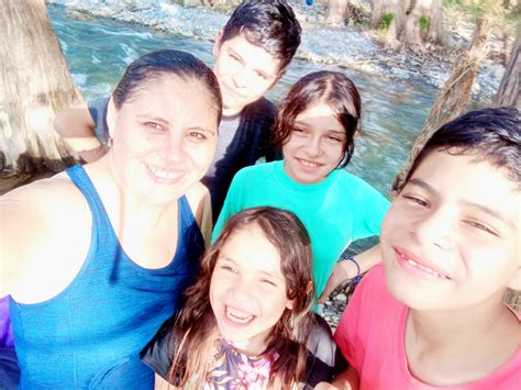 Jessy Gauna Gonzalez | Lonchesitos en el Río Ramos, saliendo de la