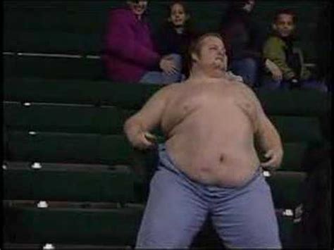 fat guy dancing - YouTube