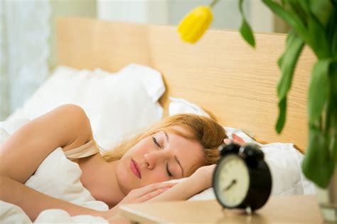 Research Shows Sleeping in on Your Days Off Can Endanger Metabolic Health
