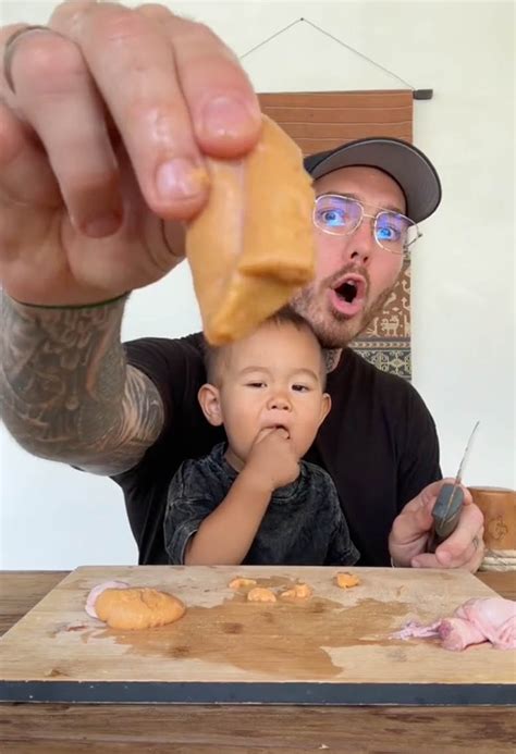 'Testicle King' dad feeds son, 1, raw testicles: 'He loves it' | New