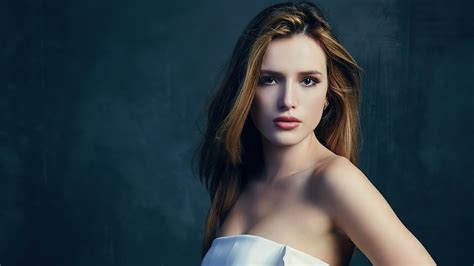 Papeis De Parede De Bella Thorne 33 213 Bella Thorne Images Stock