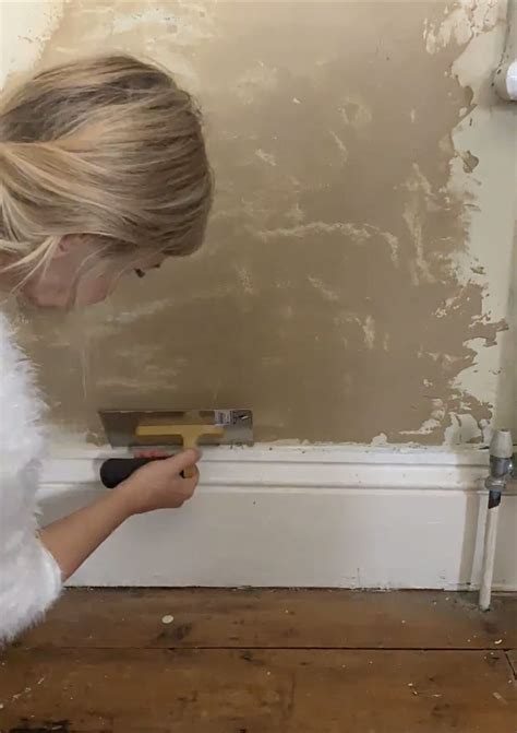 Distressed Painted Walls — Dee Campling