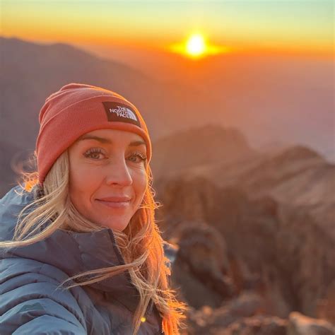 Social media is buzzing with the latest photos of Jade Lavoie 26