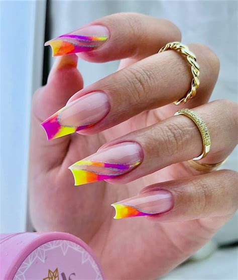Ideias De Unha Para Carnaval - Unhas de Carnaval: 12 ideias para arrasar usar