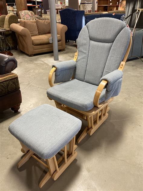 SWIVEL ROCKER WITH OTTOMAN