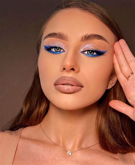 Пин на доске MAKEUP | Потрясающий макияж, Идеи макияжа, Синий макияж глаз