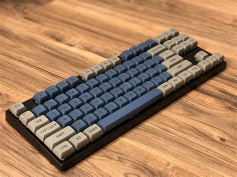 Varmilo VB87M that a buddy at work gave me today. The blue/grey XDA ...