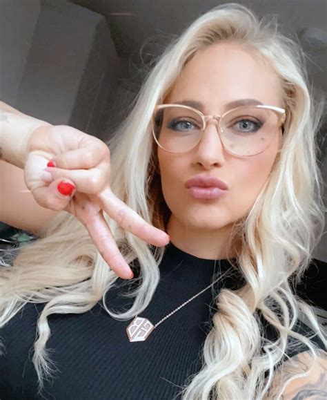 Ebanie Bridges Leak: An Inside Look - Truth or Fiction