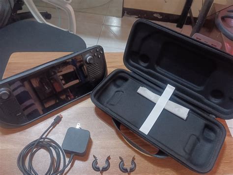 Steam Deck 1TB, Video Gaming, Video Game Consoles, Others on Carousell