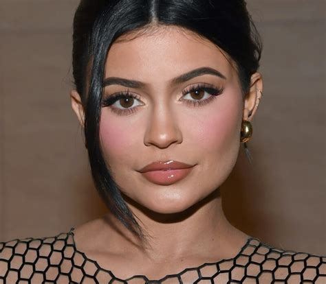 Kylie Jenner Wiki & Bio: Net Worth, Age and other information | FameCop.com