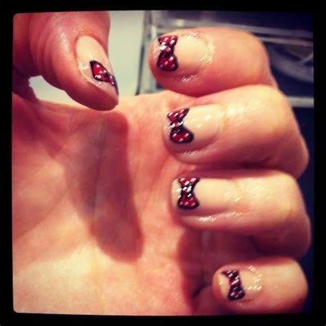 3 Simple Steps To Nail Art Elegance: Drawing A Perfect Bow On Your Fingertips